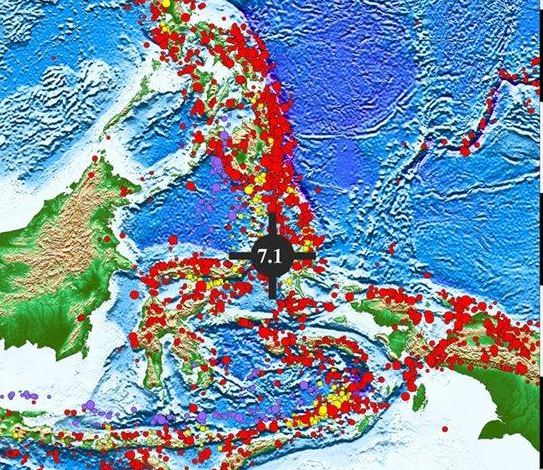 印尼7.1级地震引发海啸