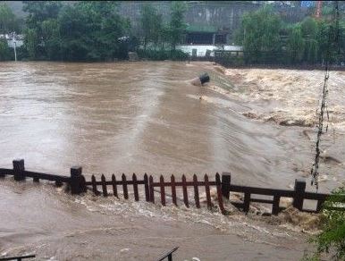 四川盆地云南等地有强降雨