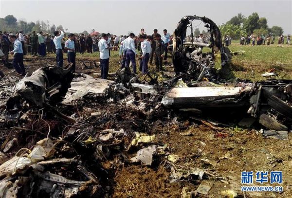 缅甸一架军用飞机坠毁致至少12人遇难