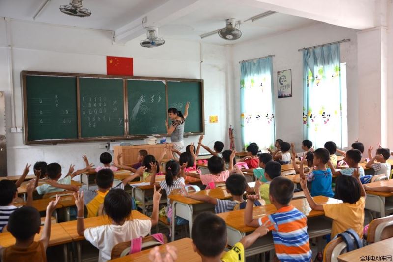 截至去年底，中国认定取得教师资格证书人员3693万人次