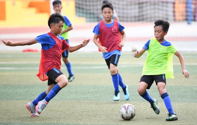 科技赋能 首届中国青少年足球联赛创新办赛模式