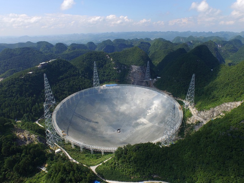 中国天眼FAST获得银河系气体高清图像