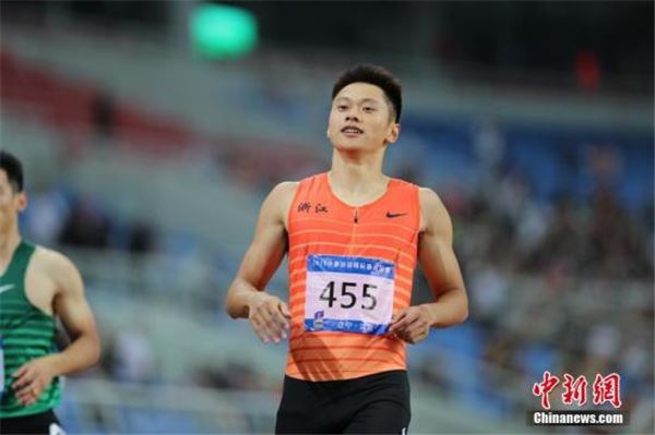 谢震业历史性晋级田径世锦赛男子200米决赛