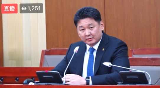 蒙古国国家大呼拉尔通过决议 接受政府总理呼日勒苏赫的辞呈