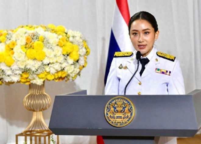 受强降雨天气影响，泰国多地遭遇严重洪灾