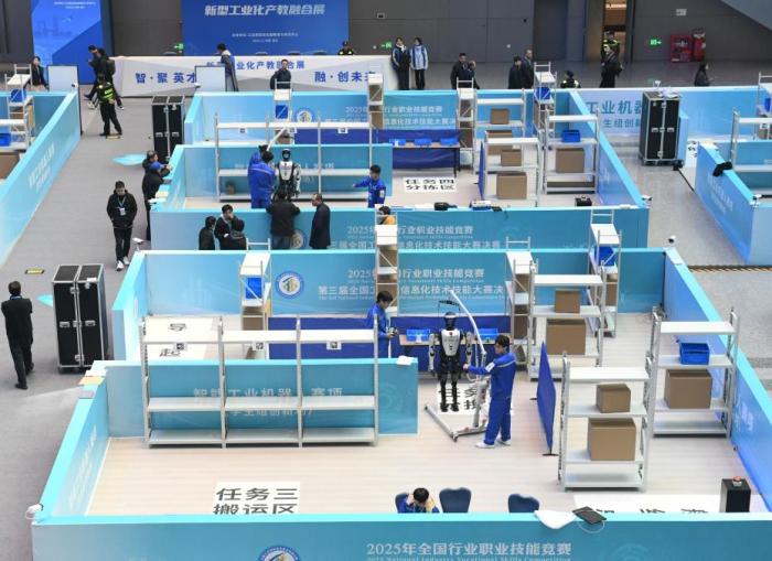 China becomes net exporter of industrial robots: official