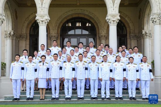 泰国新一届内阁宣誓就职